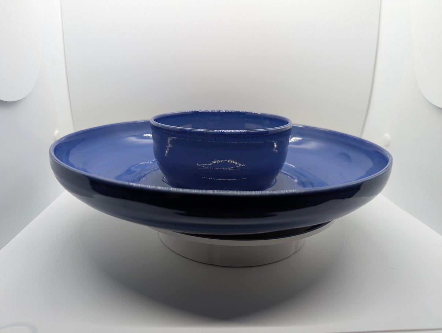 Turbulent blue chip & dip bowl