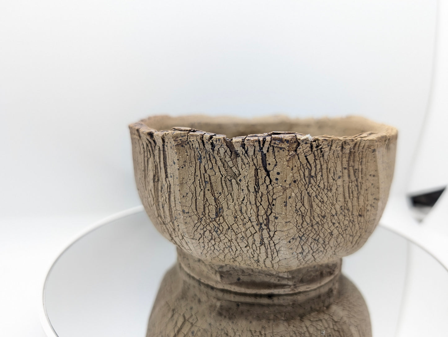 Earthy faceted planter